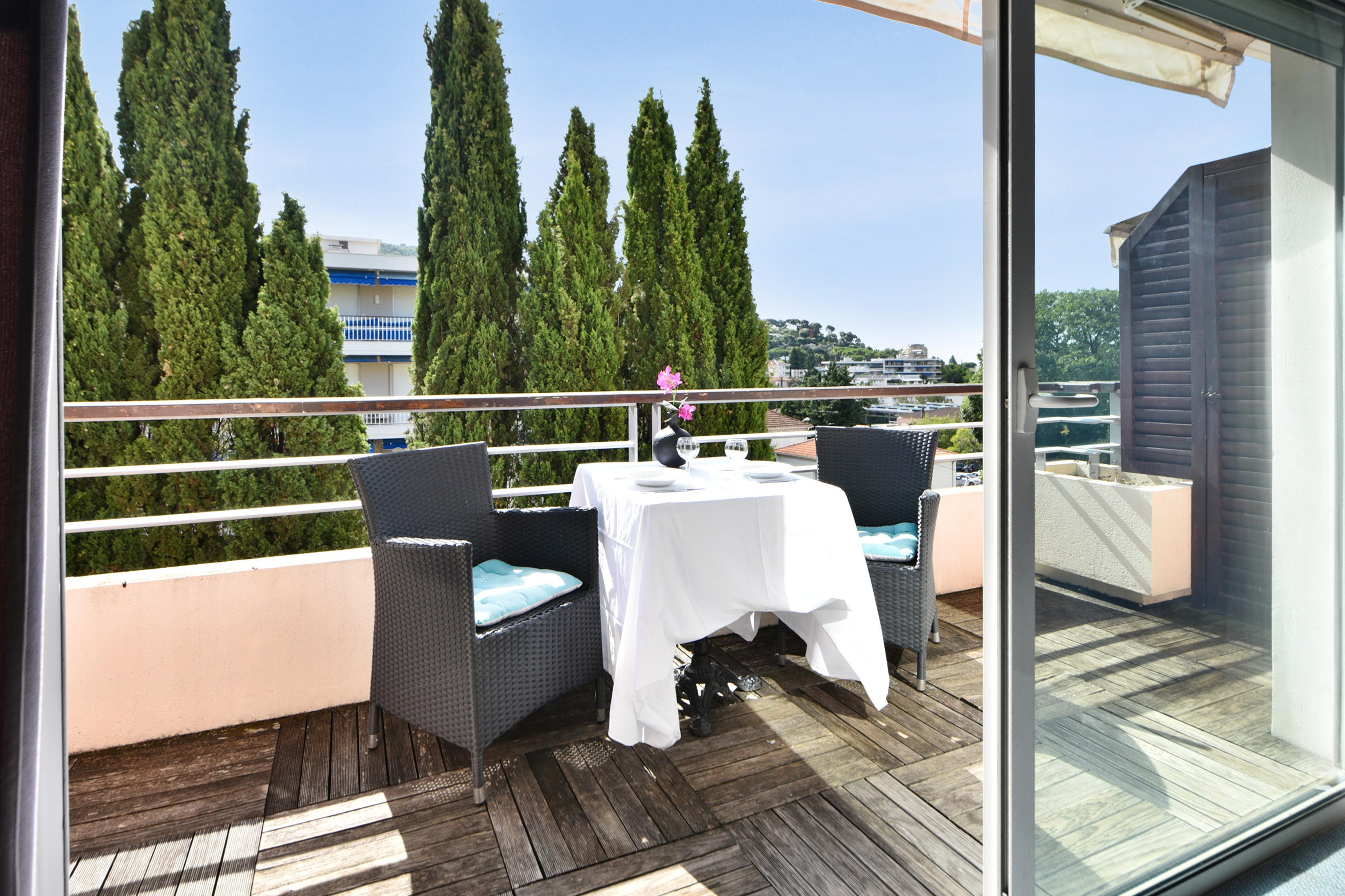 Zenitude Hotel-Residences เลอกันเนต์ ภายนอก รูปภาพ