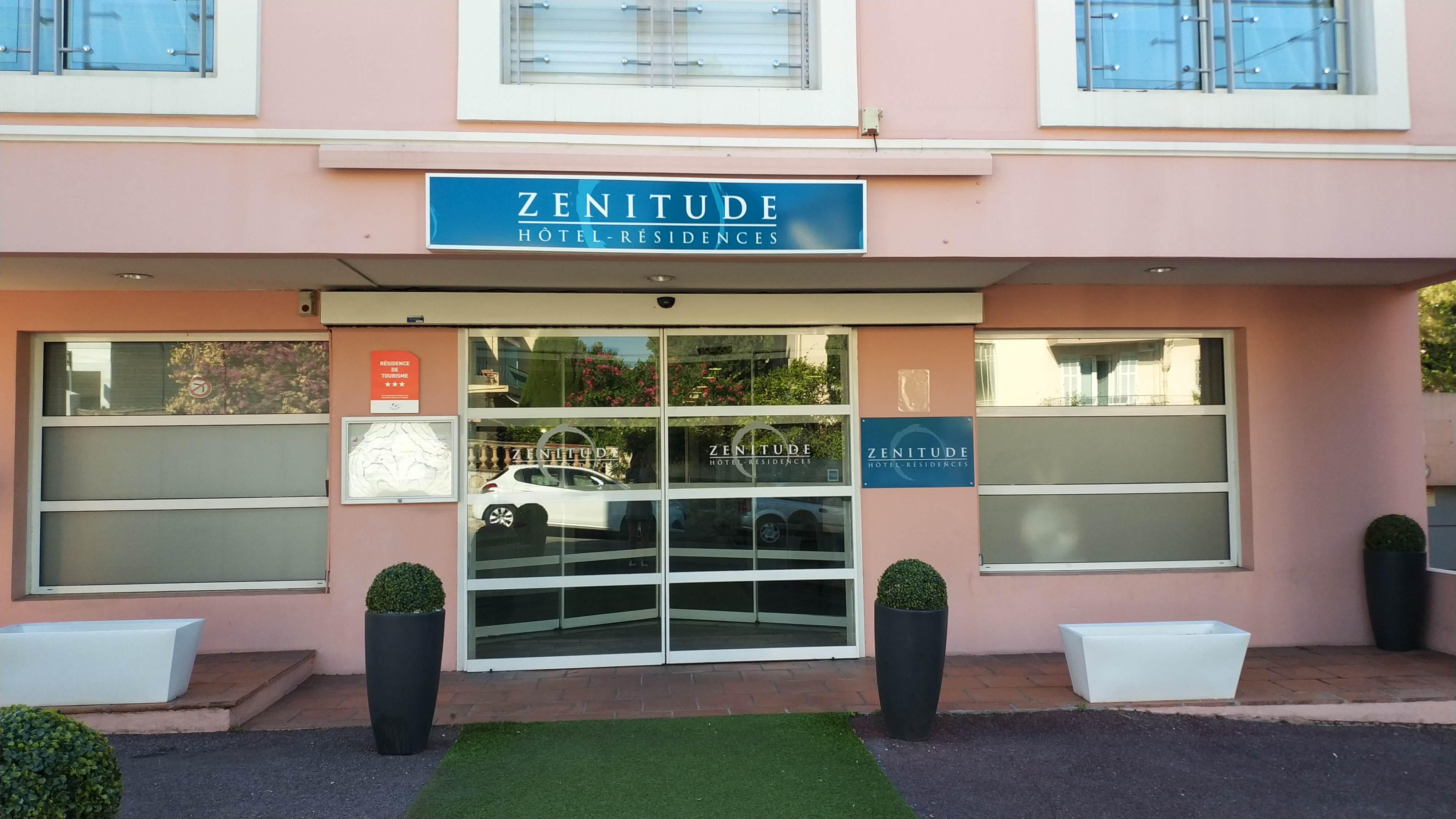 Zenitude Hotel-Residences เลอกันเนต์ ภายนอก รูปภาพ