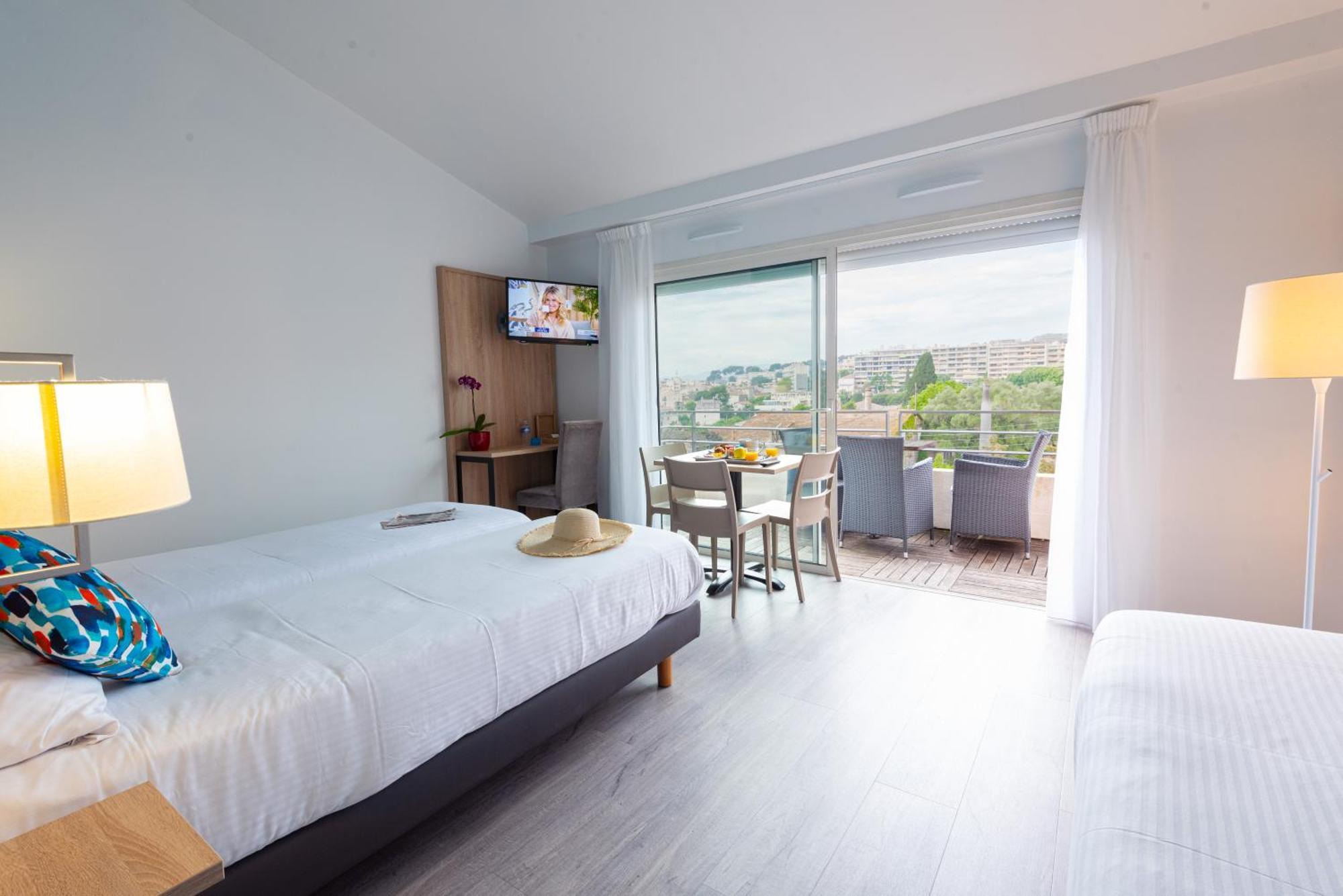 Zenitude Hotel-Residences เลอกันเนต์ ภายนอก รูปภาพ